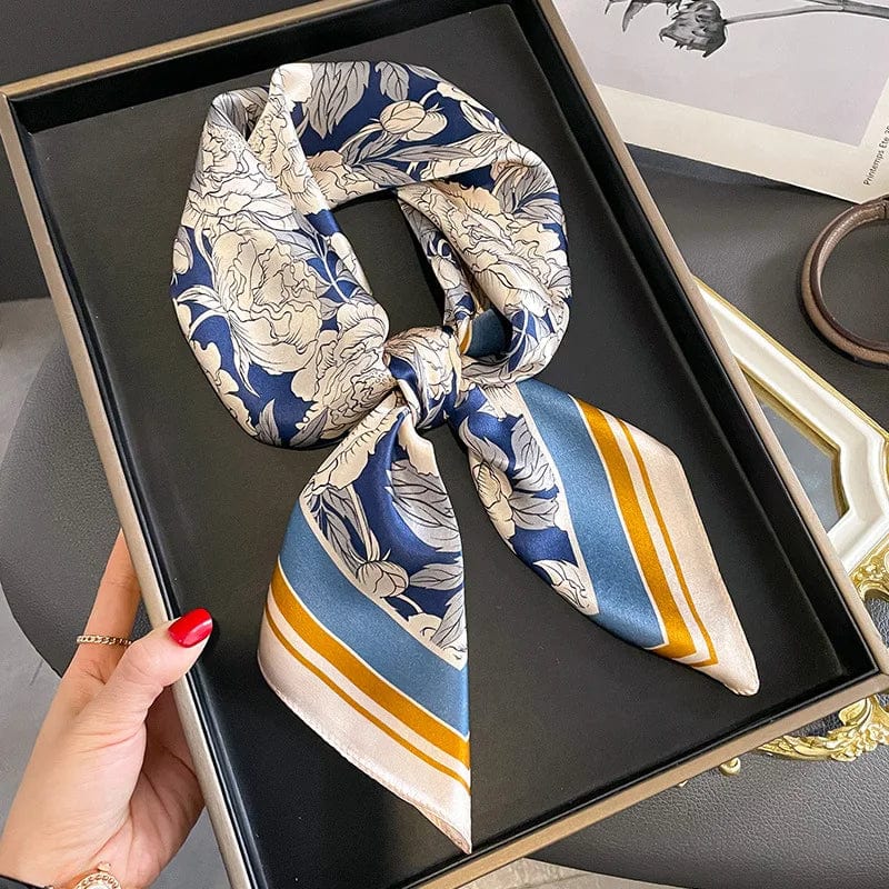 Carré 100% Soie Bleu Décoration Fleurs Femme 70x70cm