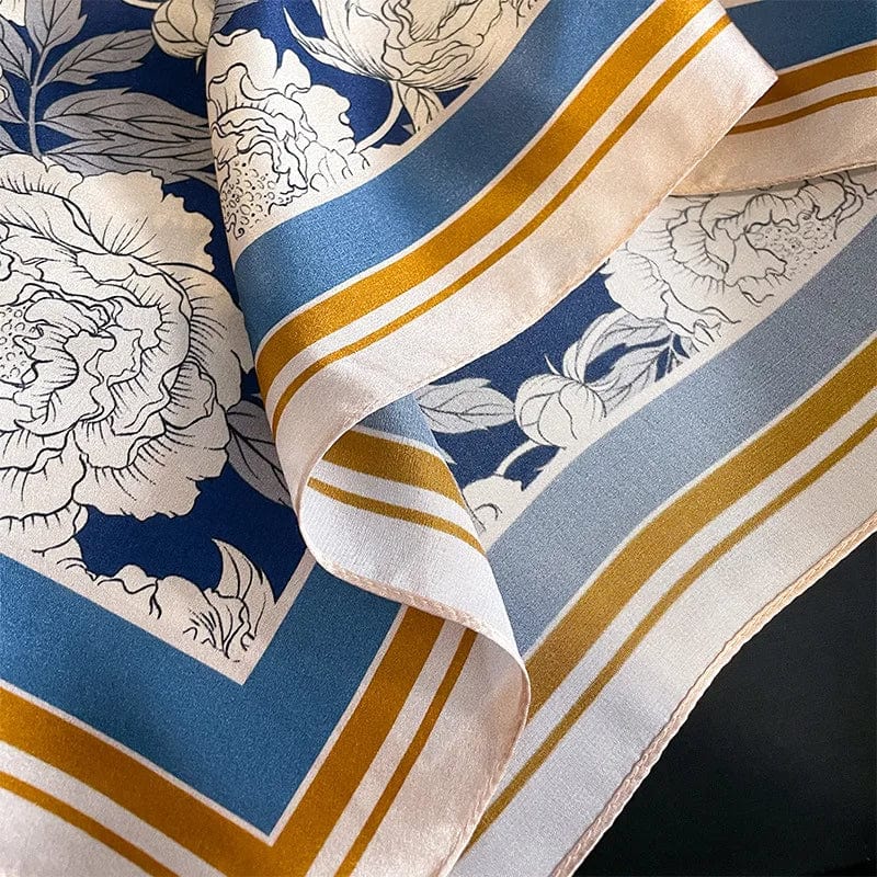 Carré 100% Soie Bleu Décoration Fleurs Femme 70x70cm