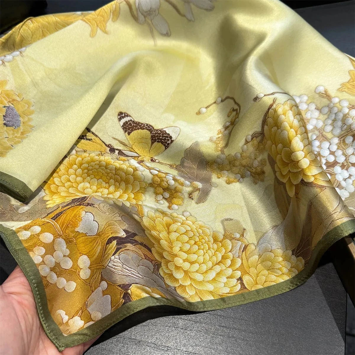 Carré 100% Soie Foulard carré de soie imprimé fleurs premium édition limitée 53x53cm
