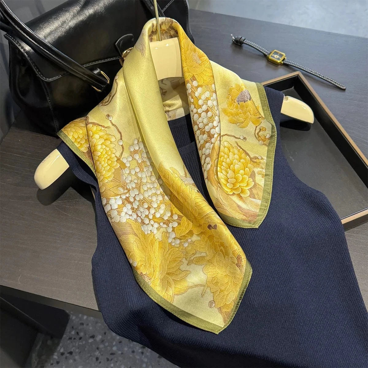 Carré 100% Soie Foulard carré de soie imprimé fleurs premium édition limitée 53x53cm