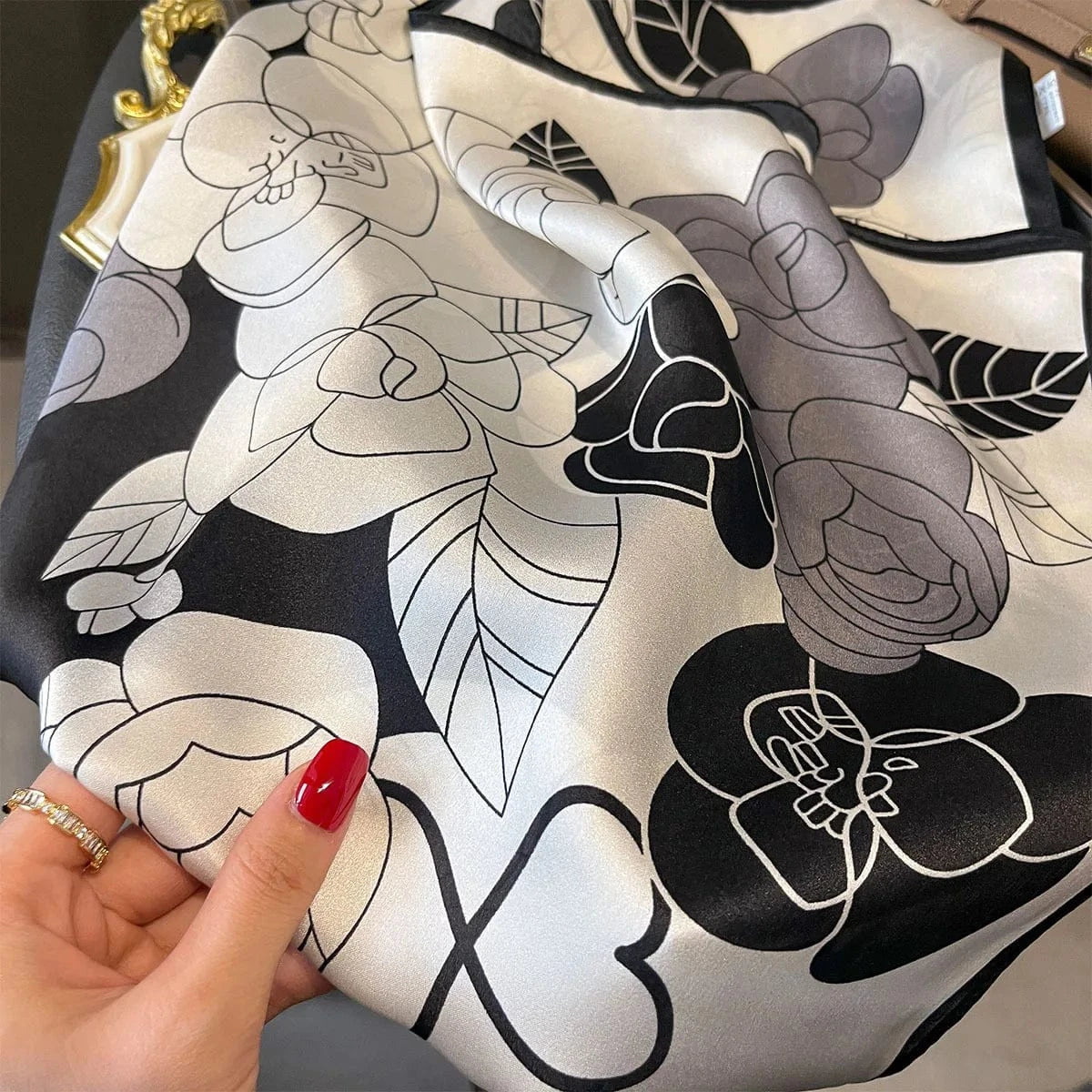 Carré 100% Soie Foulard Carré de Soie Premium 70x70cm