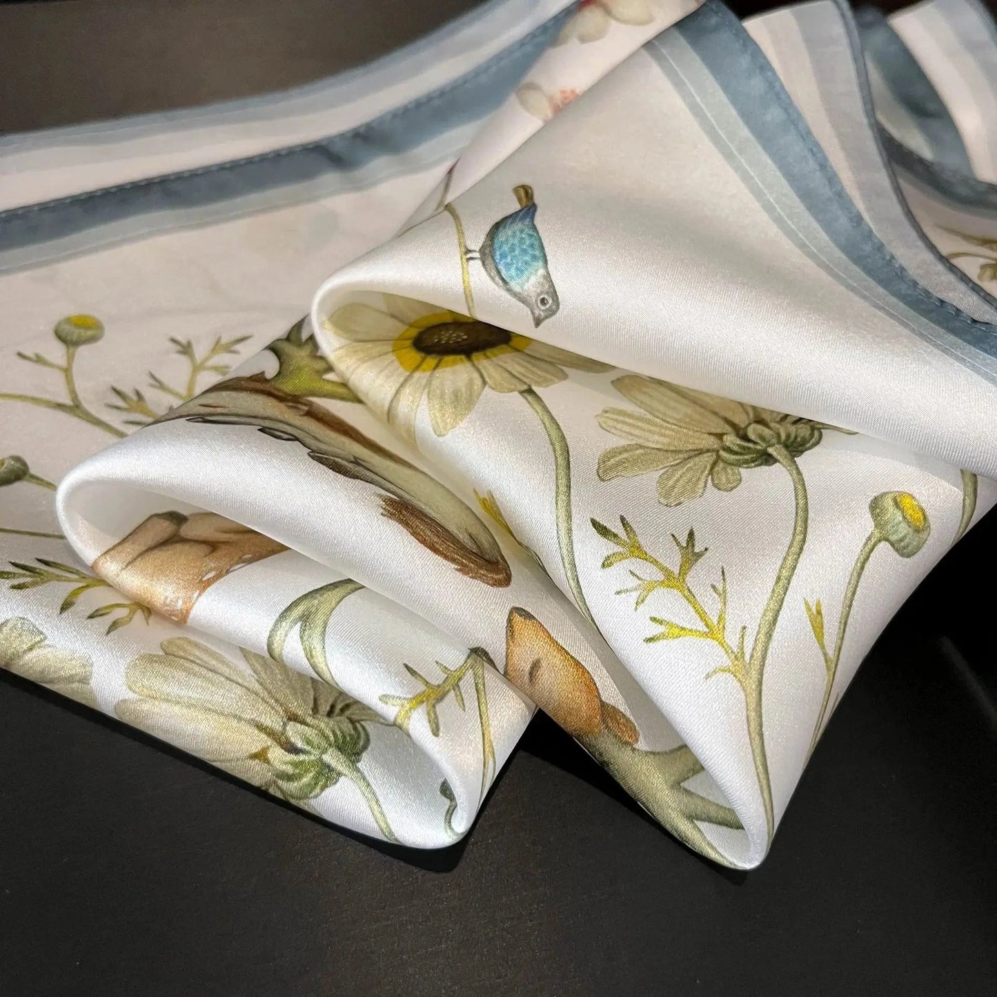 Carré 100% Soie foulard carré en soie imprimé élégant et tendance 53x53cm