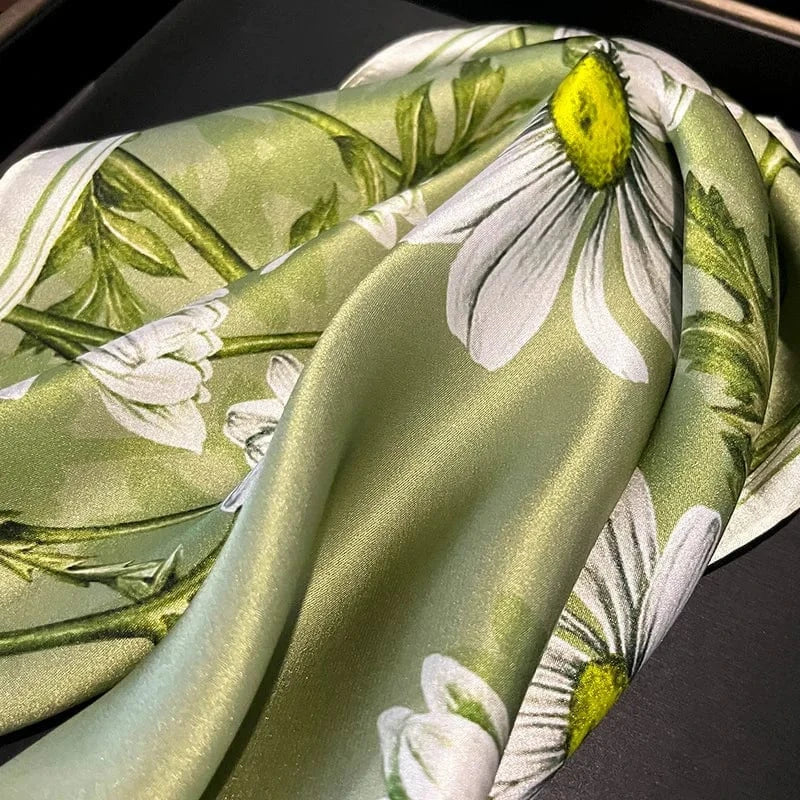 Carré 100% Soie – foulard carré en soie imprimé floral couture 53x53cm