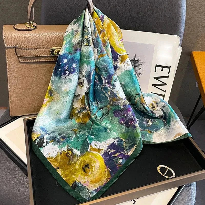 Carré 100% Soie – Foulard carré en soie imprimé floral impressionniste, élégant et estival 70x70cm