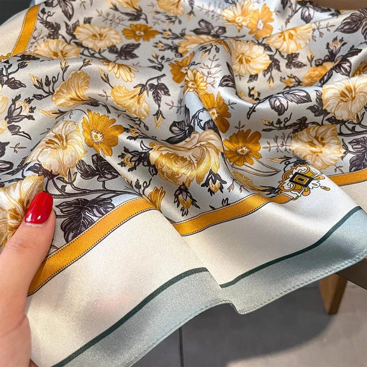 Carré 100% Soie Foulard Fleuri Femme Chic 70x70cm