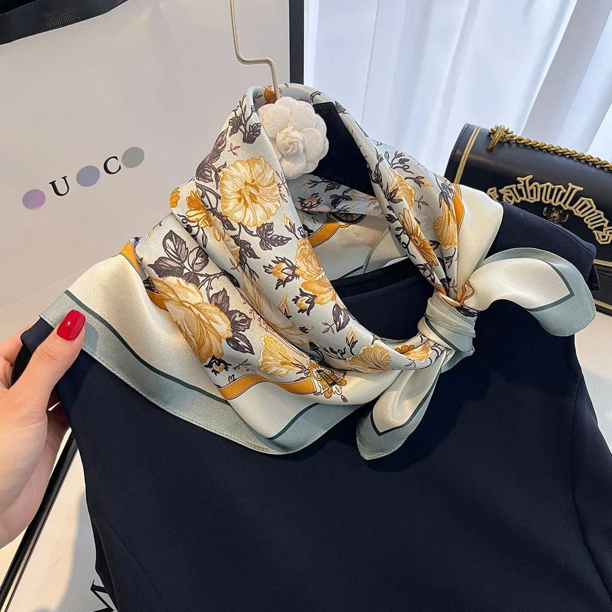 Carré 100% Soie Foulard Fleuri Femme Chic 70x70cm