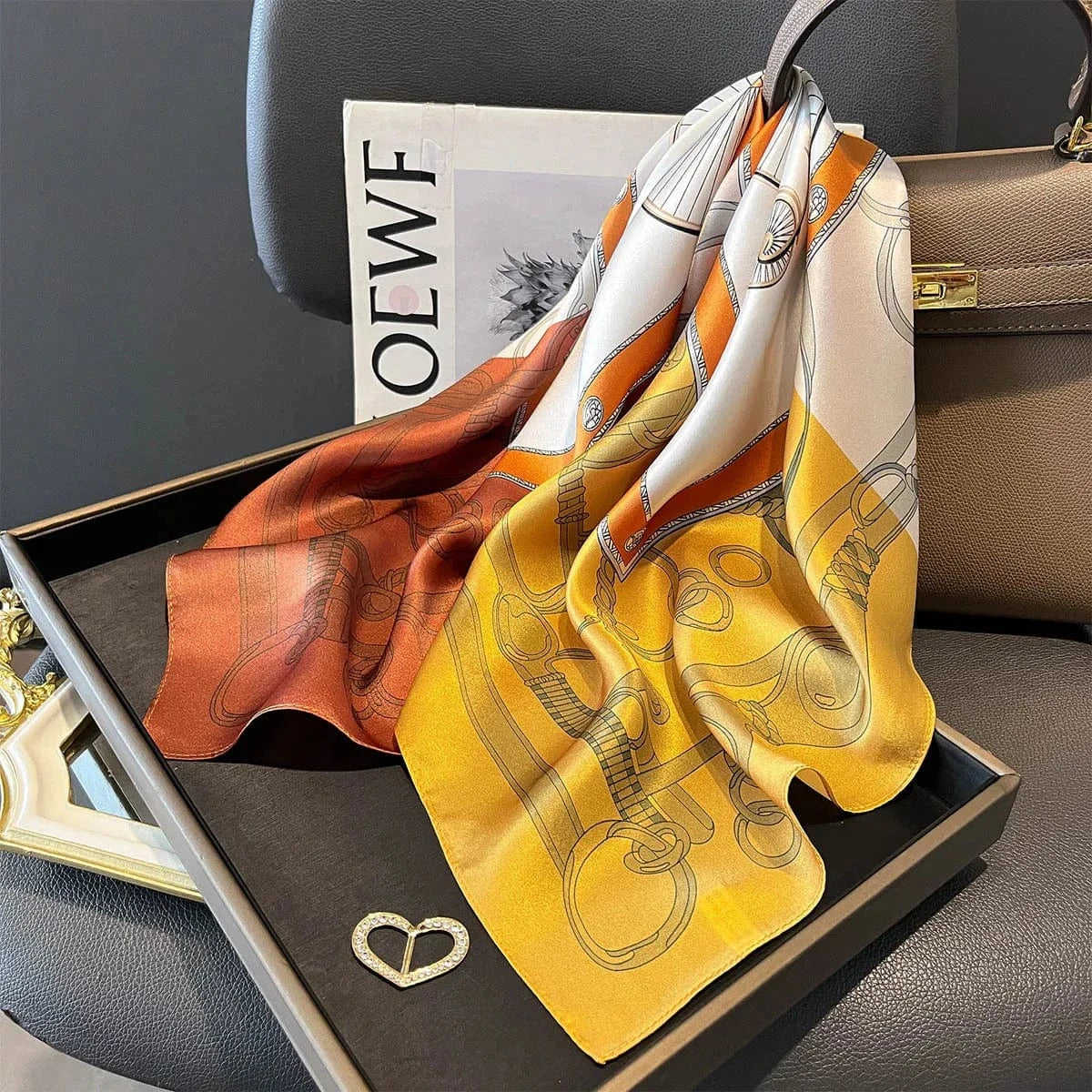 Carré 100% Soie – Foulard imprimé fleurs délicates, carré de soie chic 70x70cm