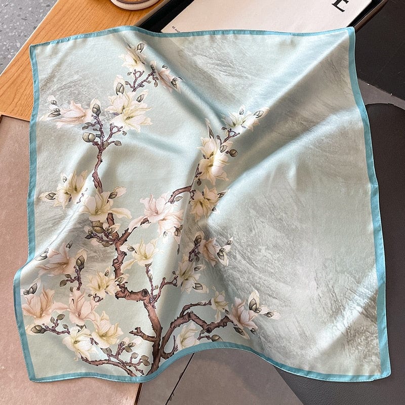 Carré 100% Soie Magnolias 53x53cm