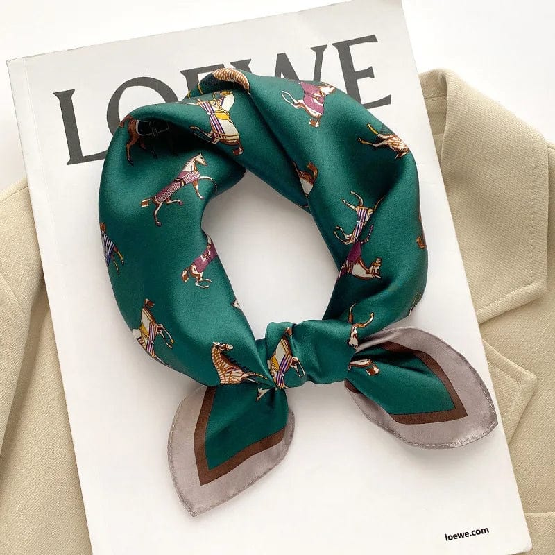 Carré 100% soie naturelle motif chevaux équestre Vert / 53x53cm