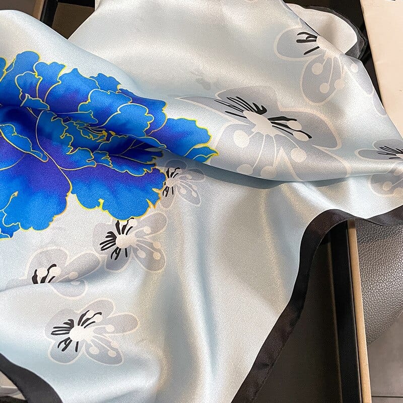 Carré 100% Soie Pivoine Bleu 53x53CM