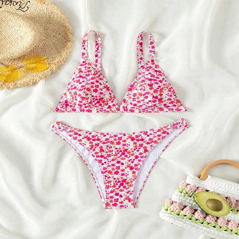 Évasion Tropicale : Bikini Floral Exotique Deux Pièces pour un Été Ensoleillé Rose / S