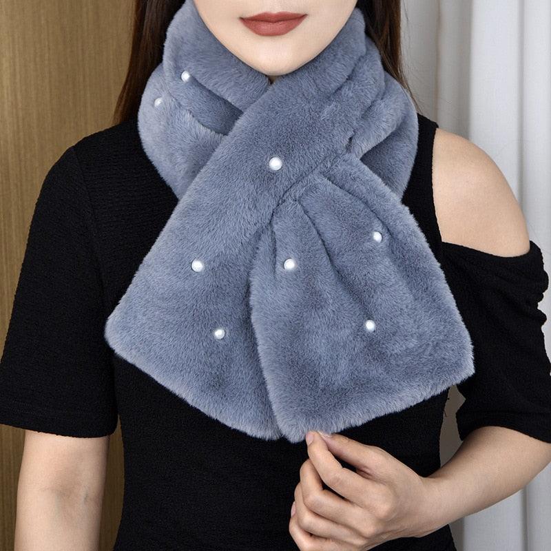 Écharpe Croisée de Luxe avec Perles en Fausse Fourrure de Lapin Gris foncé